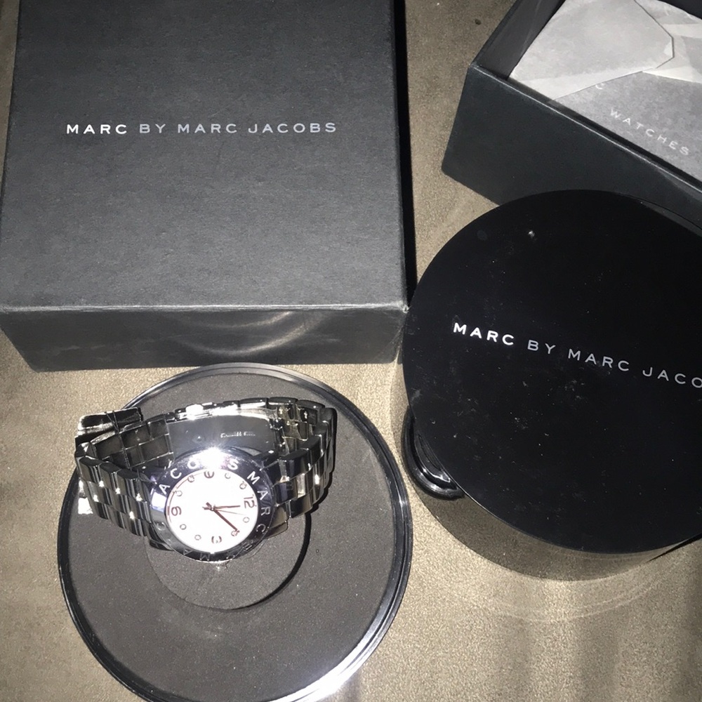 Marc Jacob pink bezel watch